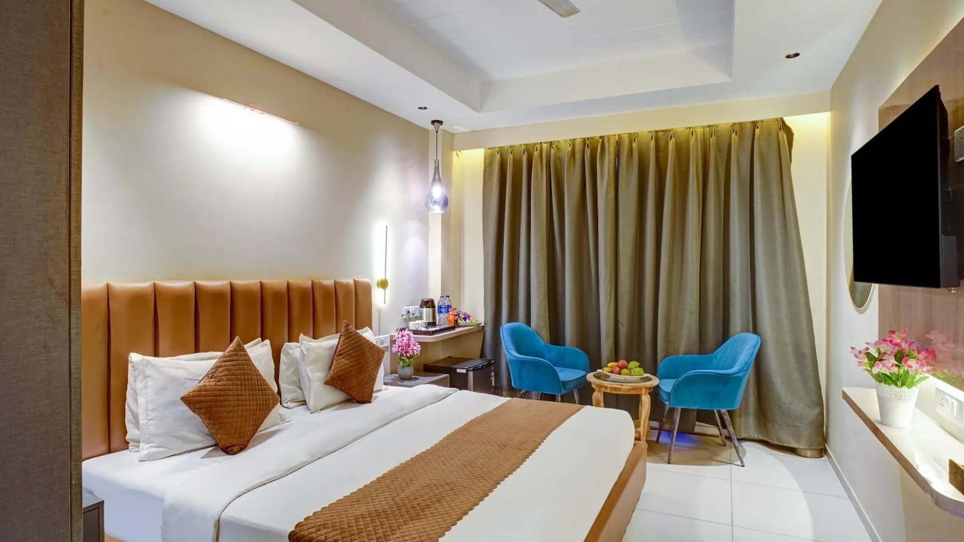 Rjk Stay - Sohna Road & Spaze It Park Gurgaon
